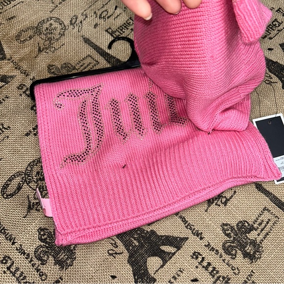 Juicy Couture NWT! Pink Gold Black 2 Piece Hat & Scarf Set - Picture 5 of 11
